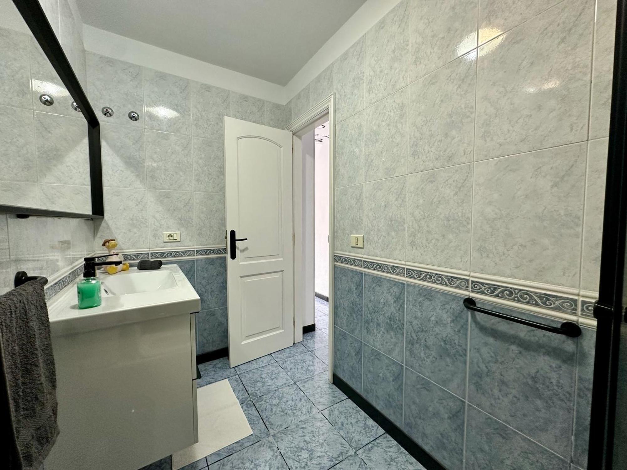 Pambnb - Chic Beachside Apartment Playa San Juan Esterno foto