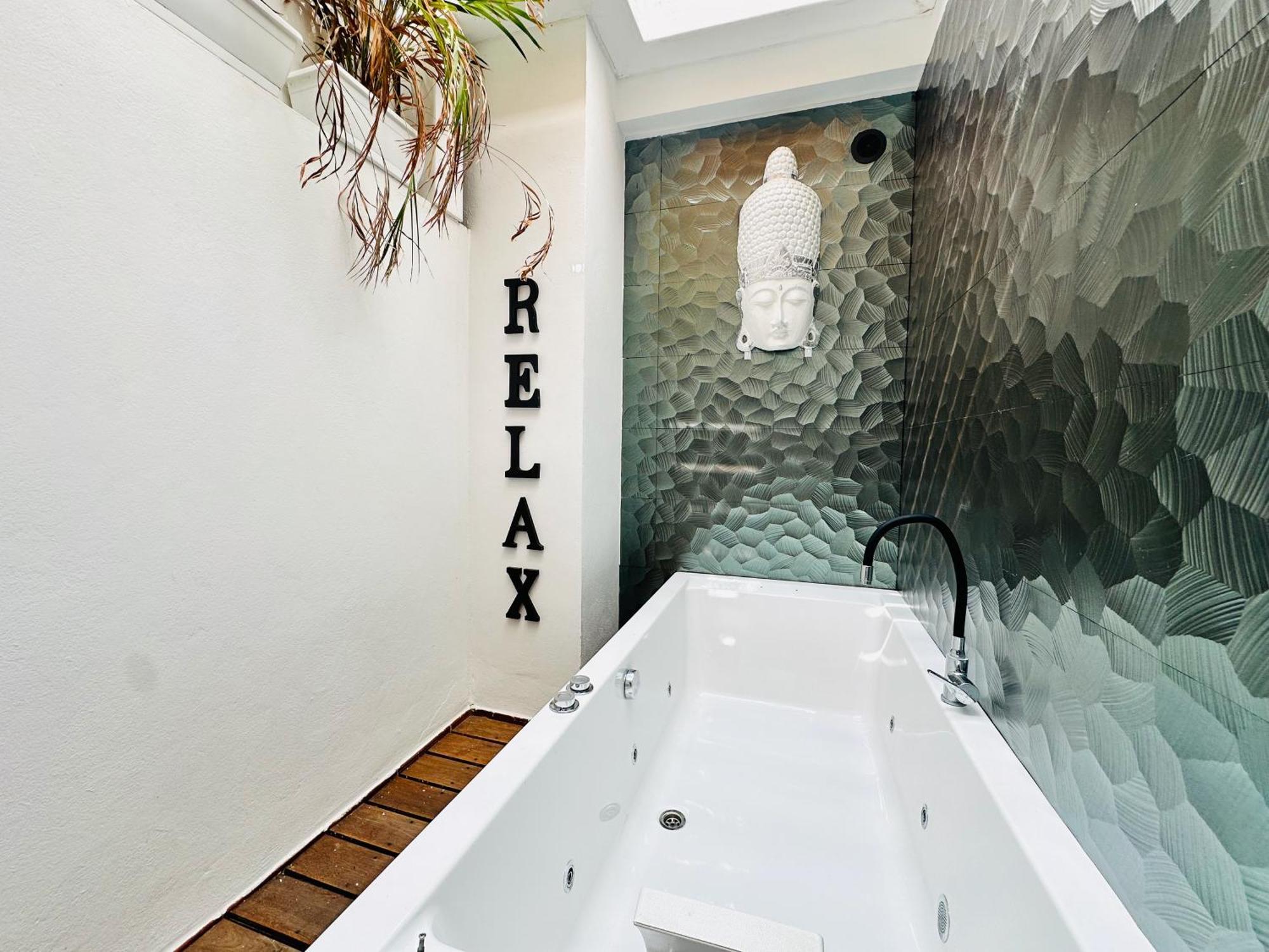 Pambnb - Chic Beachside Apartment Playa San Juan Esterno foto